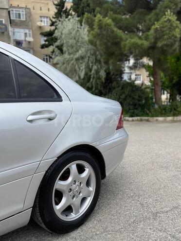 Mercedes C 220 2001, 410,554 km - 2.1 l - Xırdalan