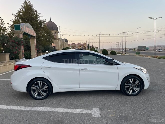 Hyundai Elantra 2015, 186,000 km - 1.8 l - Bakı