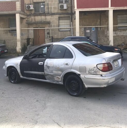 Nissan Sunny 2001, 490,000 km - 1.3 l - Bakı