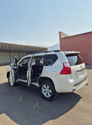 Toyota Land Cruiser Prado 2010, 110,000 km - 2.7 л - Şəki