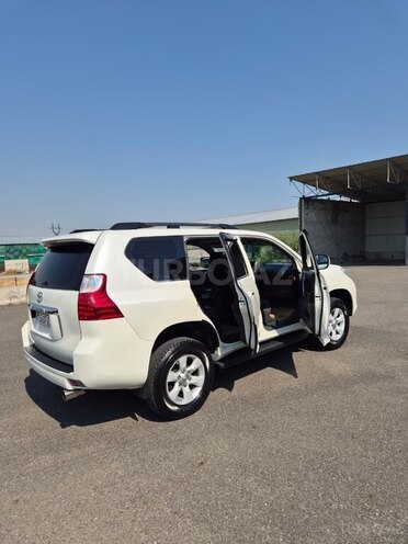 Toyota Land Cruiser Prado 2010, 110,000 km - 2.7 л - Şəki