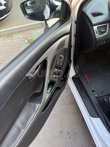 Hyundai Elantra 2011, 221,000 km - 1.6 l - Bakı