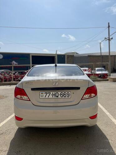 Hyundai Accent 2015, 231,500 km - 1.6 l - Bakı