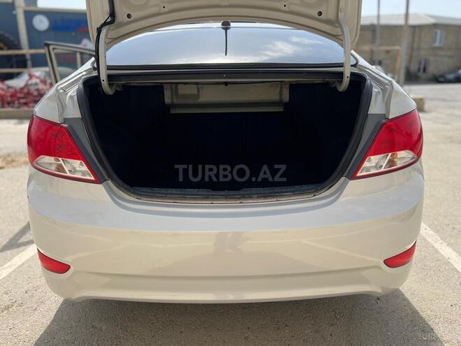 Hyundai Accent 2015, 231,500 km - 1.6 l - Bakı