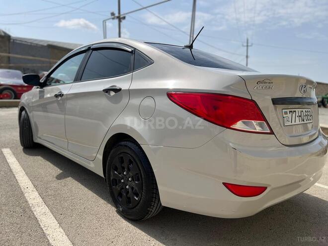 Hyundai Accent 2015, 231,500 km - 1.6 l - Bakı