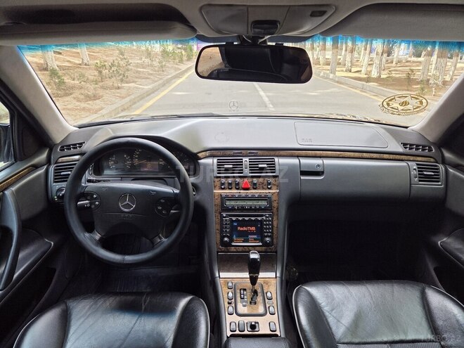 Mercedes E 270 2000, 249,150 km - 2.7 л - Bakı