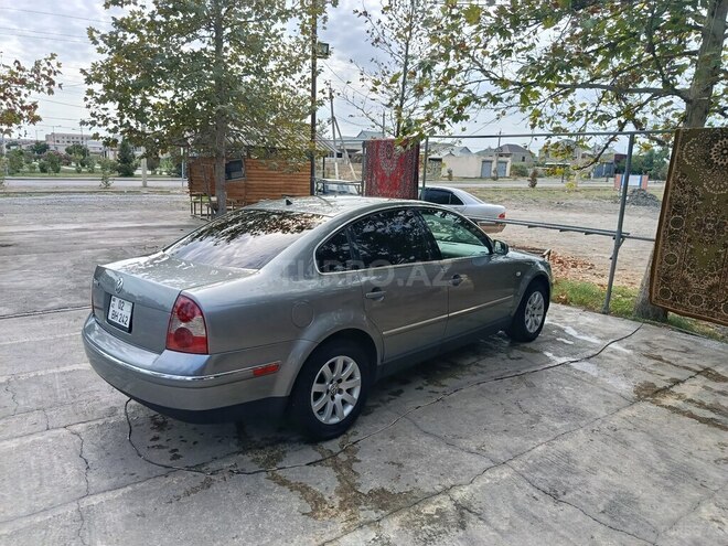 Volkswagen Passat 2003, 270,048 km - 1.8 л - Yevlax