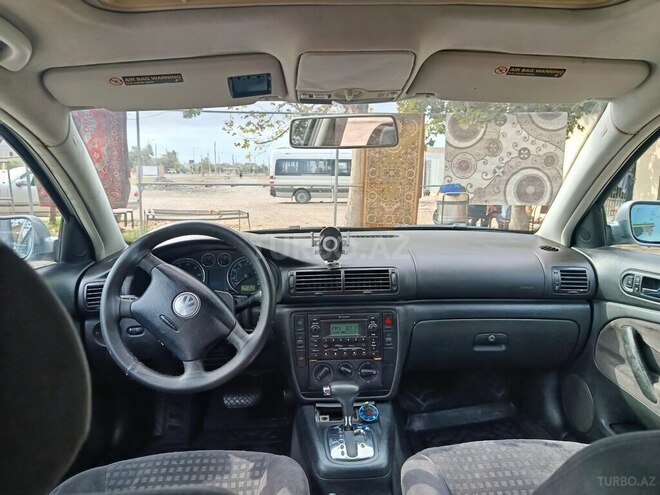 Volkswagen Passat 2003, 270,048 km - 1.8 л - Yevlax