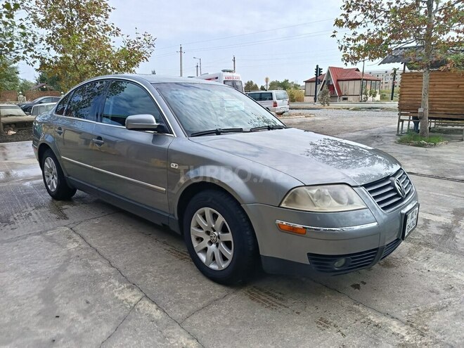 Volkswagen Passat 2003, 270,048 km - 1.8 л - Yevlax