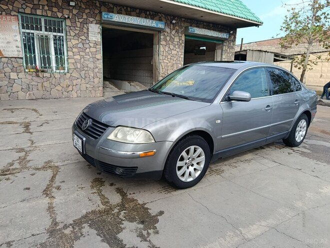 Volkswagen Passat 2003, 270,048 km - 1.8 л - Yevlax