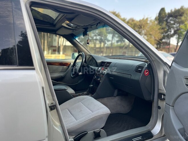Mercedes C 200 1999, 265,234 km - 2.0 l - Bakı