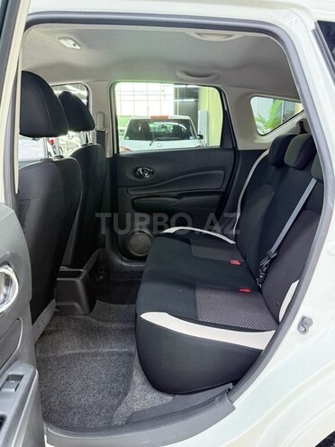 Nissan Note-8