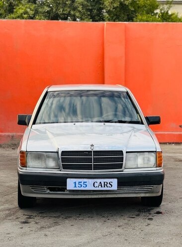 Mercedes 190-1