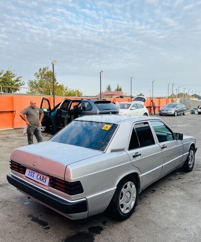 Mercedes 190-4