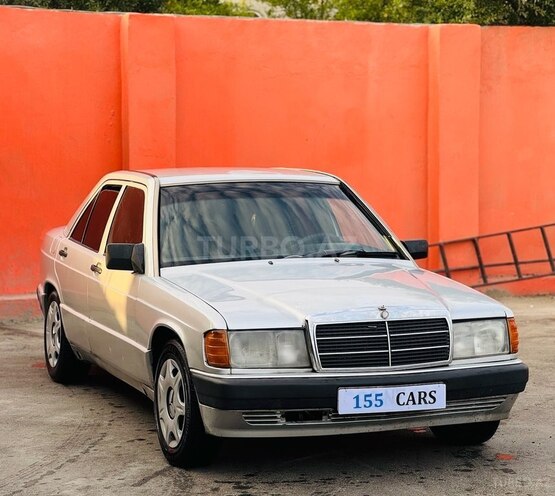 Mercedes 190-2