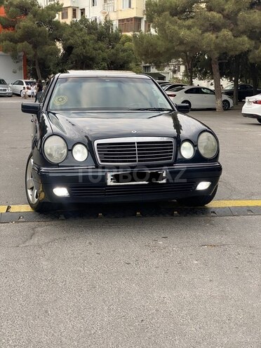 Mercedes E 240 1999, 124,550 km - 2.4 l - Bakı