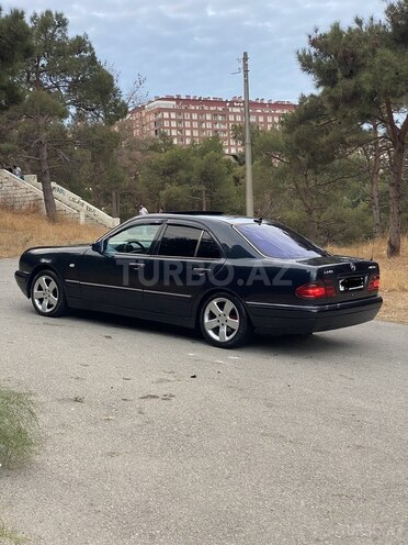 Mercedes E 240 1999, 124,550 km - 2.4 l - Bakı