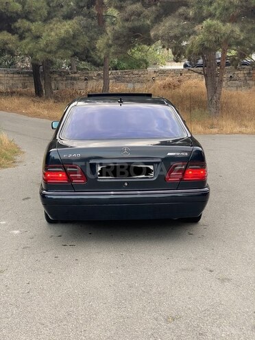 Mercedes E 240 1999, 124,550 km - 2.4 l - Bakı