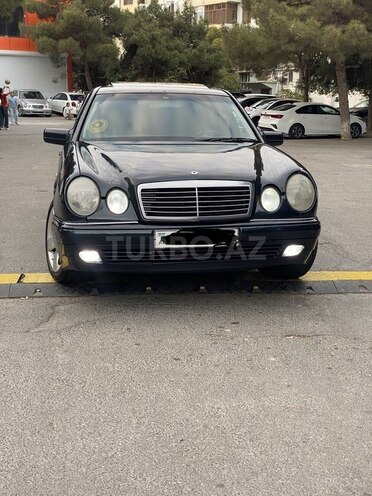 Mercedes E 240 1999, 124,550 km - 2.4 l - Bakı