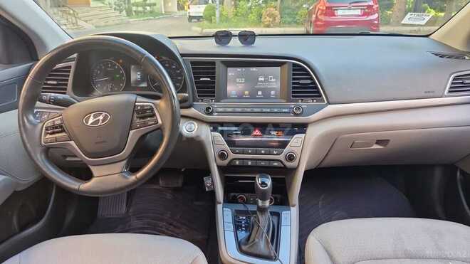 Hyundai Elantra 2017, 111,074 km - 2.0 л - Bakı