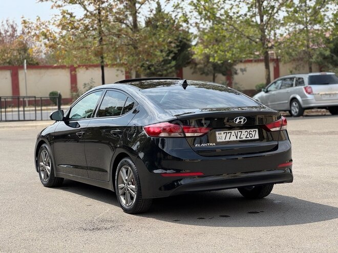 Hyundai Elantra 2018, 138,000 km - 2.0 л - Bakı