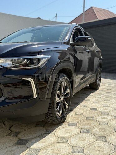 Chevrolet Tracker-3