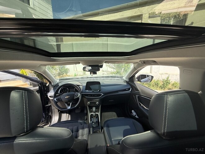 Chevrolet Tracker-11