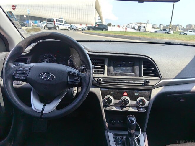 Hyundai Elantra 2018, 158,932 km - 2.0 l - Bakı