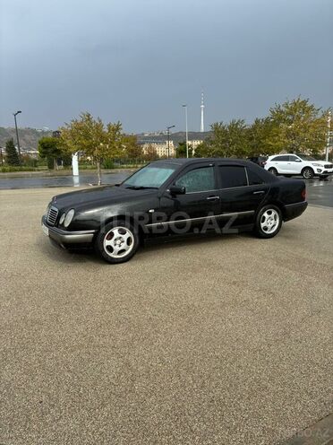 Mercedes E 220 1999, 391,888 km - 2.2 l - Bakı