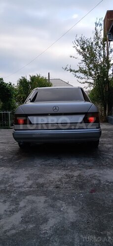 Mercedes E 200 1993, 710,000 km - 2.0 l - Bakı