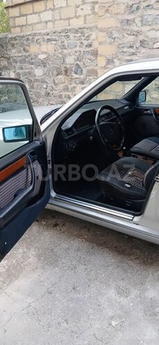 Mercedes E 200 1993, 710,000 km - 2.0 l - Bakı