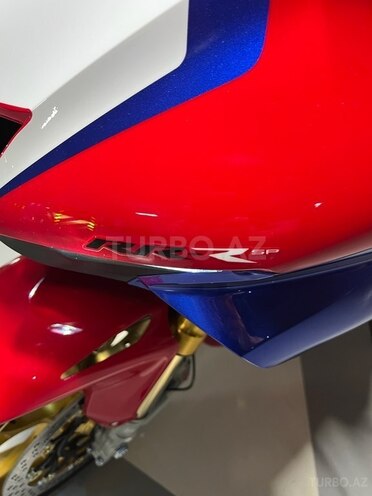 Honda CBR 1000-13
