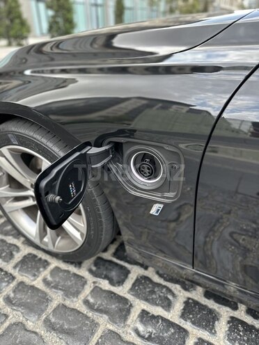 BMW 330e 2017, 126,568 km - 2.0 л - Bakı