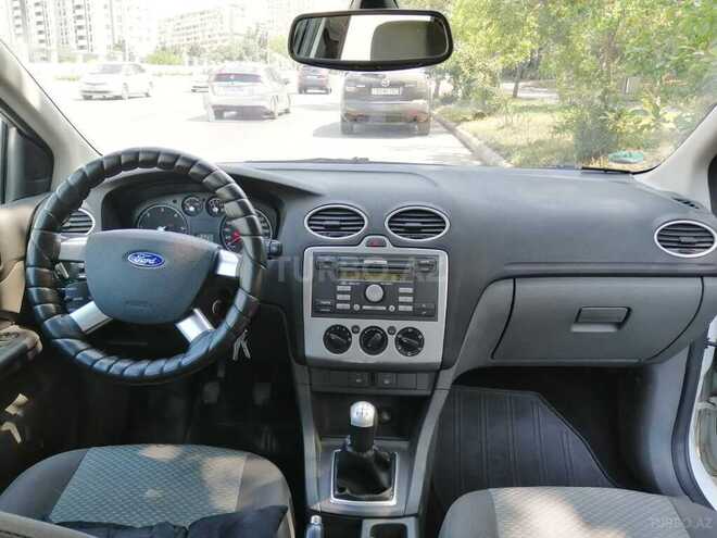 Ford Focus-8