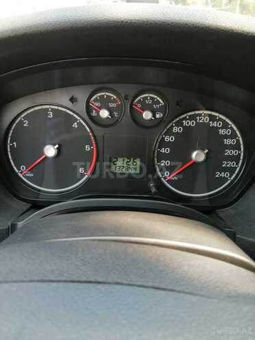 Ford Focus-7