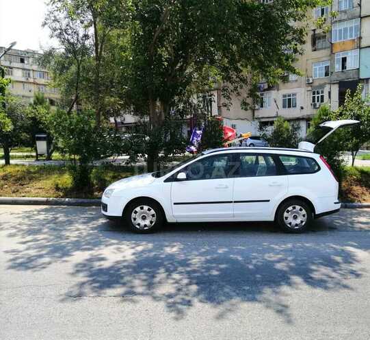Ford Focus-9