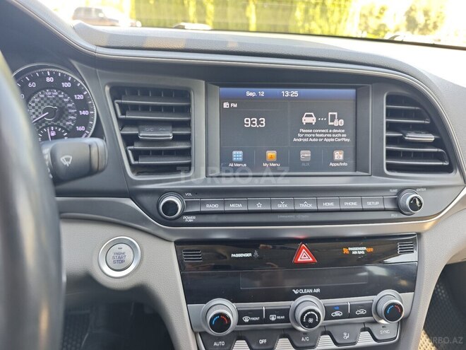 Hyundai Elantra 2018, 64,374 km - 2.0 l - Gəncə