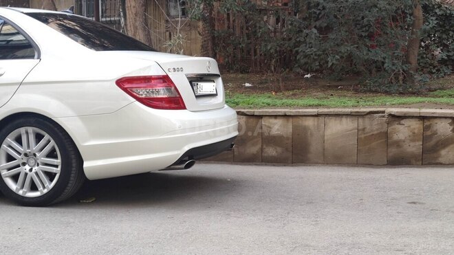 Mercedes C 300 2010, 175,000 km - 3.0 л - Bakı