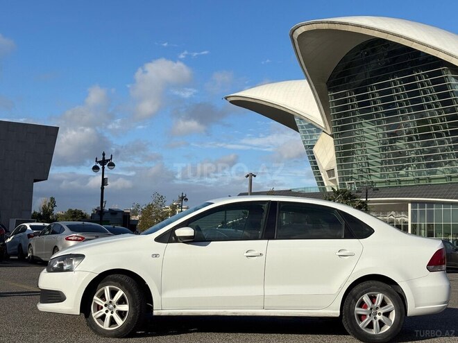 Volkswagen Polo 2012, 310,000 km - 1.6 l - Bakı