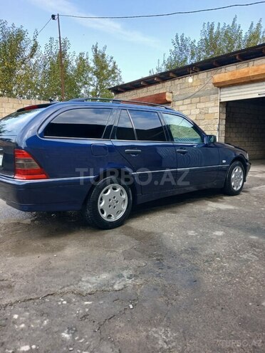 Mercedes C 200 1999, 200,000 km - 2.0 l - Ucar