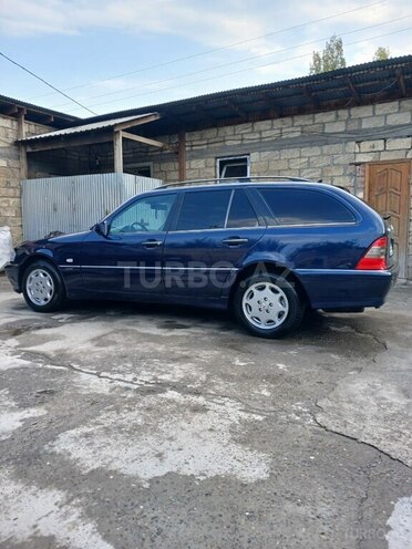 Mercedes C 200 1999, 200,000 km - 2.0 l - Ucar