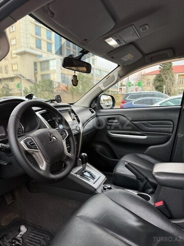 Mitsubishi L200 2022, 192,000 km - 2.4 l - Bakı