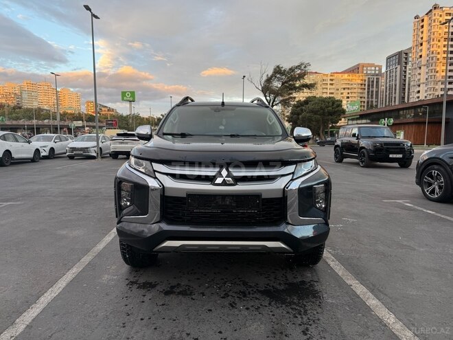 Mitsubishi L200 2022, 192,000 km - 2.4 l - Bakı