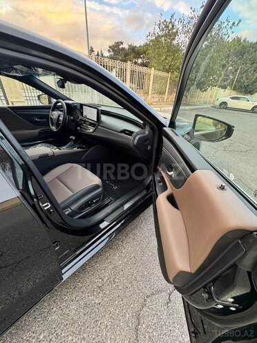 Lexus ES 300h 2024, 0 km - 2.5 l - Bakı