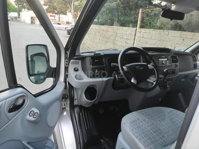 Ford Transit 2009, 237,000 km - 2.4 л - Bakı