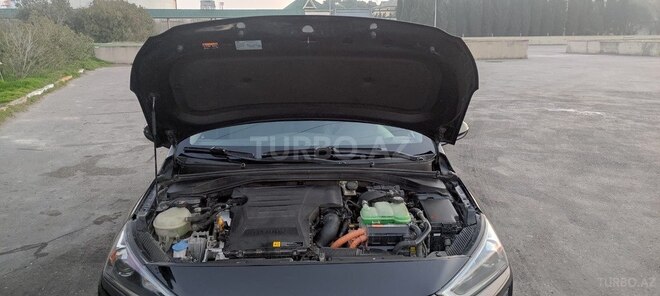 Hyundai IONIQ 2017, 440,960 km - 1.6 l - Bakı
