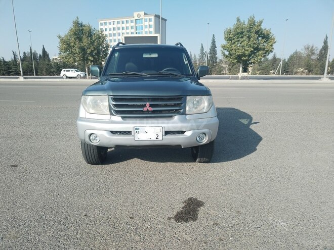 Mitsubishi Pajero io 2002, 333,000 km - 2.0 л - Bakı