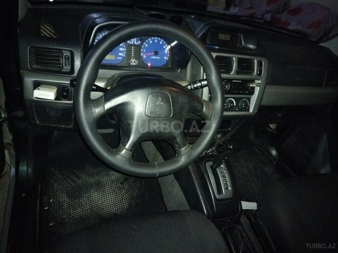Mitsubishi Pajero io 2002, 333,000 km - 2.0 л - Bakı