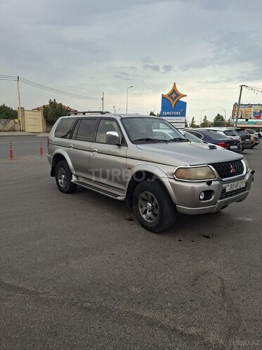 Mitsubishi  2000, 300,000 km - 2.5 l - Bakı