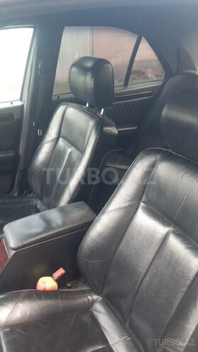 Mercedes C 220 1995, 326,854 km - 2.2 л - Balakən